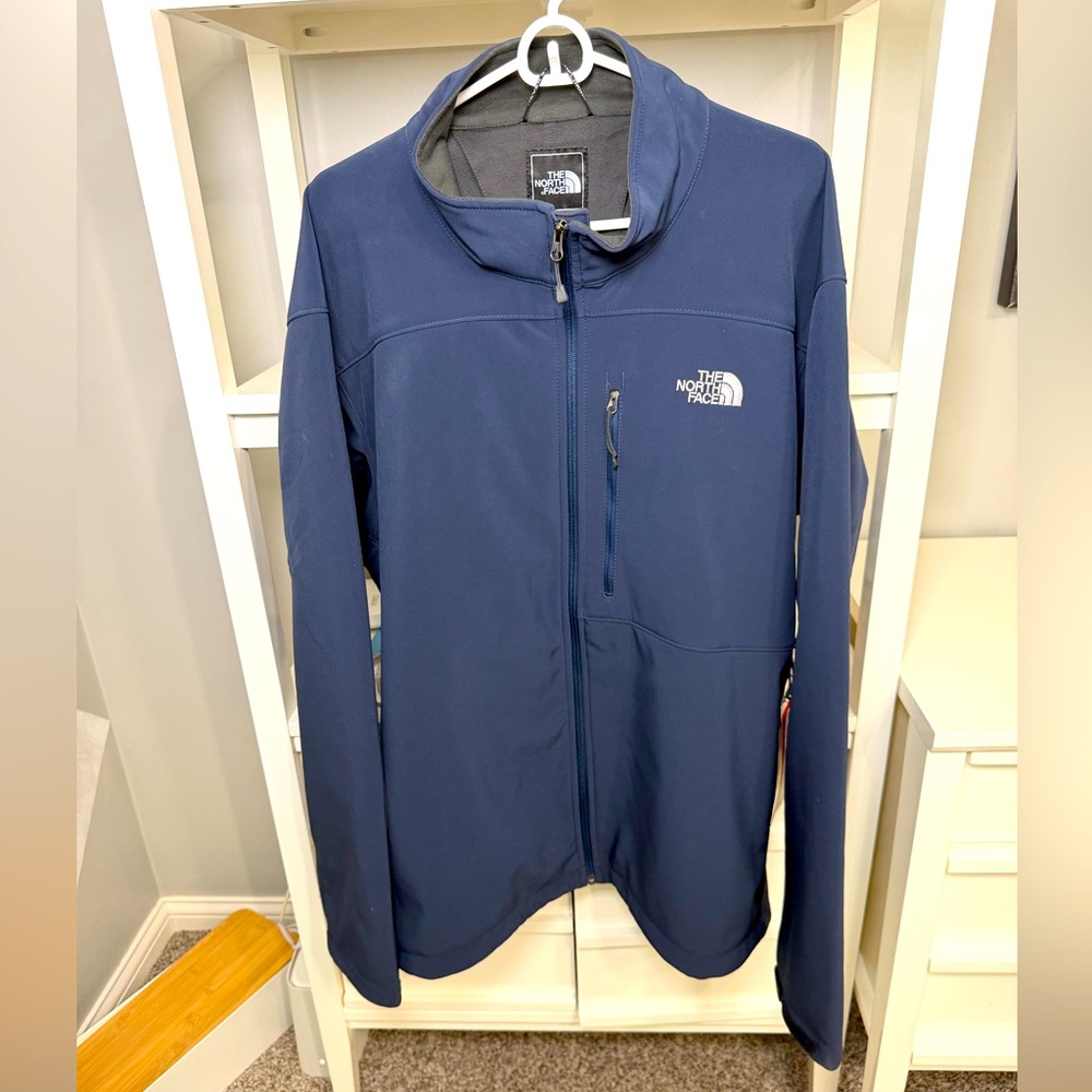The North Face Men's Navy Softshell Jacket